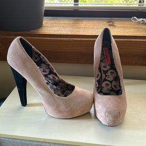 Betsey Johnson cute heels!